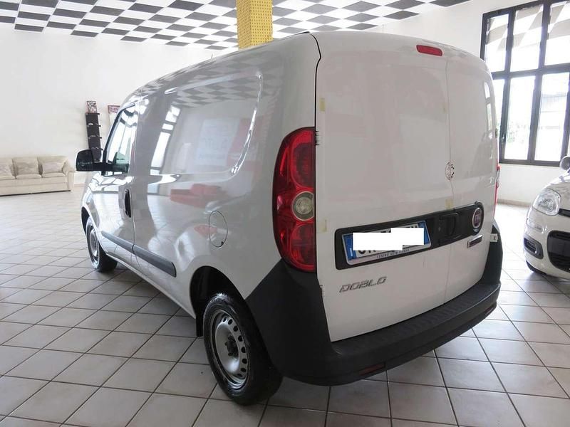 Usata Fiat Doblò Business 105 CV (77 kW) 2022 Bianco Monovolume