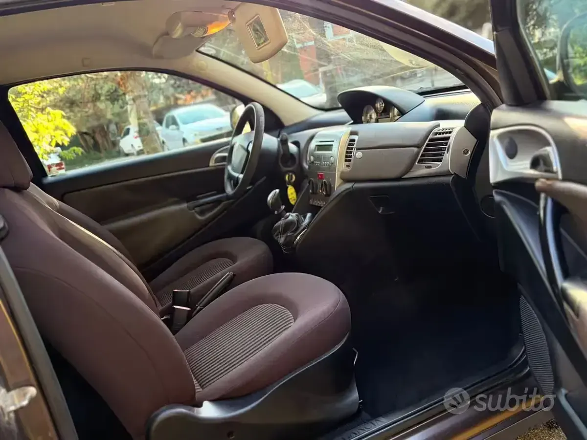 Usata Lancia Ypsilon 60 CV (44 kW) 2010 Marrone Utilitaria