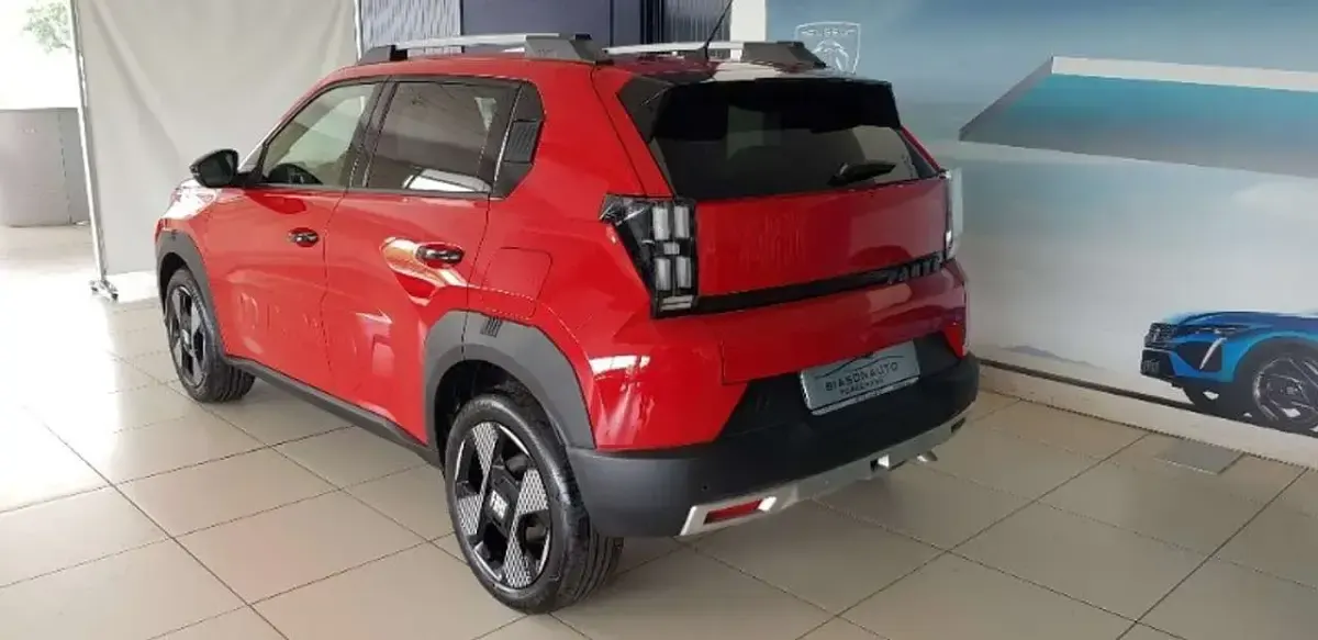 Nuova Fiat Grande Panda La Prima 110 CV (80 kW) 2025 Rosso Utilitaria