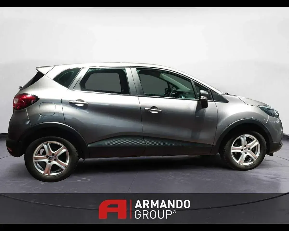Usata Renault Captur 90 CV (66 kW) 2014 Grigio SUV