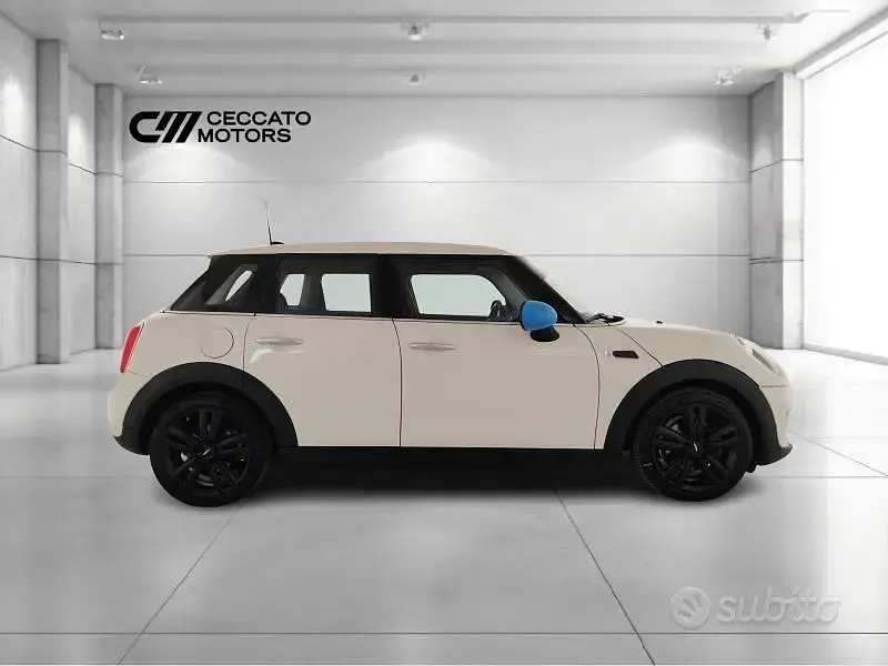 Usata Mini ONE 75 CV (55 kW) 2019 Bianco Utilitaria