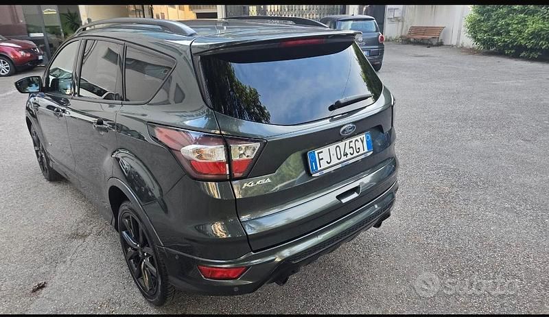 Usata Ford Kuga ST-Line 180 CV (132 kW) 2017 SUV