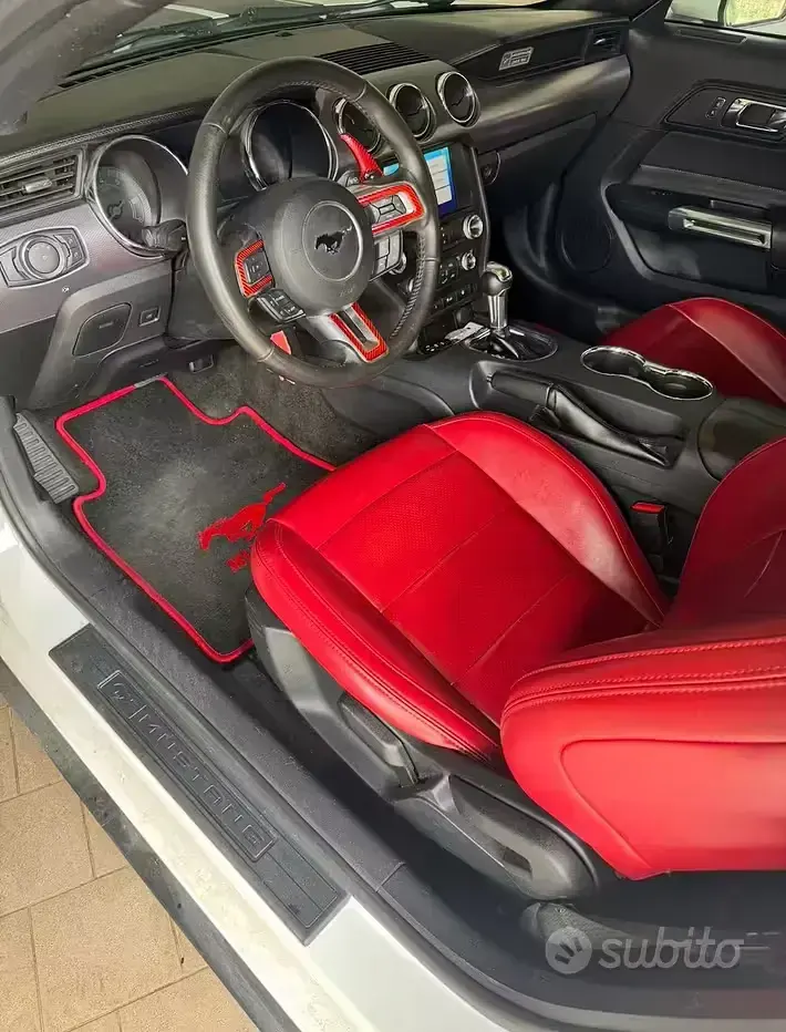 Usata Ford Mustang 317 CV (233 kW) 2015 Bianco Coupé