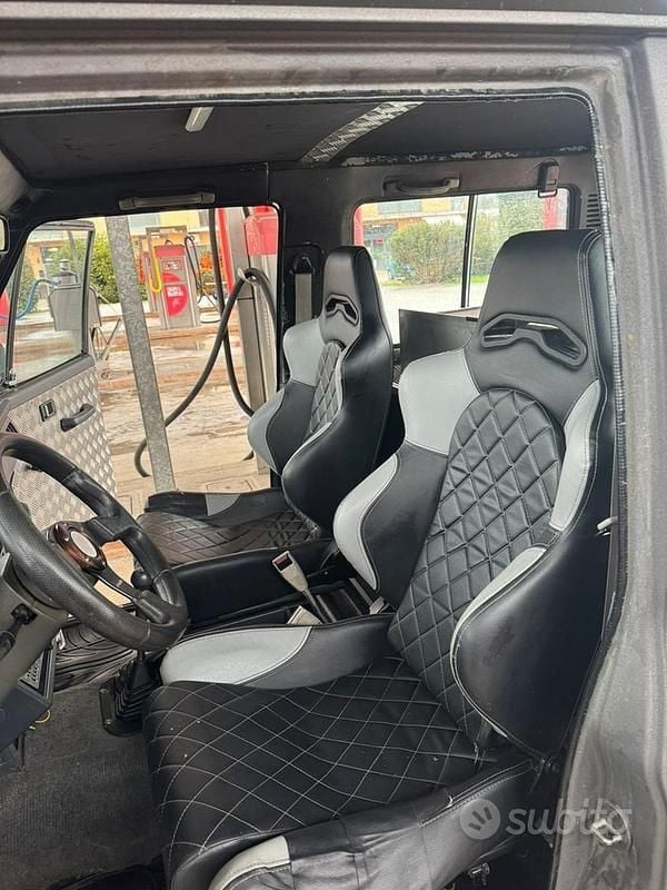 Usata Mitsubishi Pajero Top 84 CV (61 kW) 1986 Grigio SUV