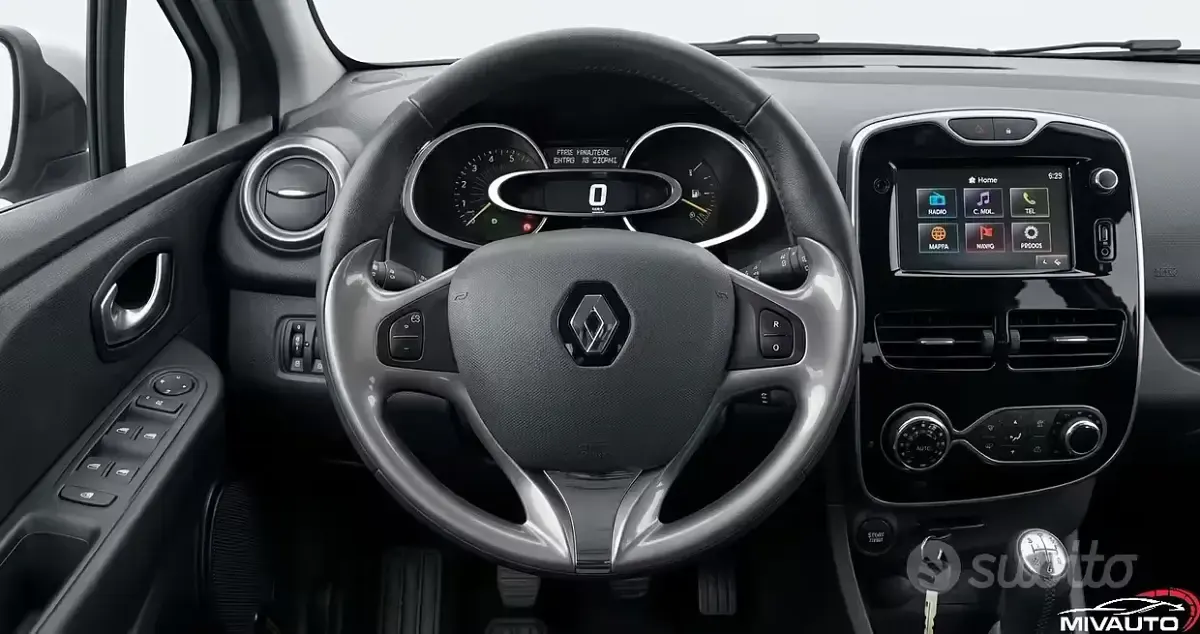 Usado Renault Clio IV 90 CV (66 kW) 2014 Blanco Berlina