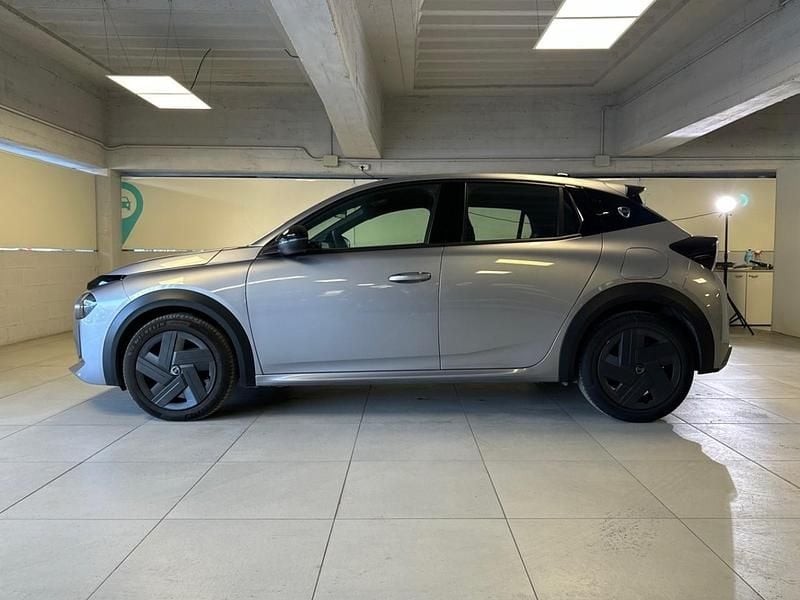 Usata Lancia Ypsilon 101 CV (74 kW) 2025 Grigio Utilitaria