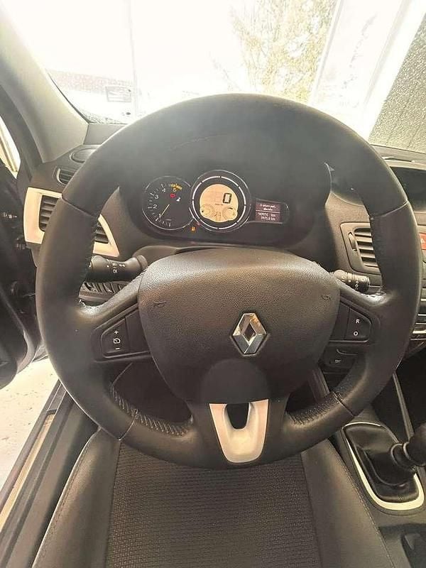 Usata Renault Mégane Dynamique 110 CV (80 kW) 2010 Grigio Berlina