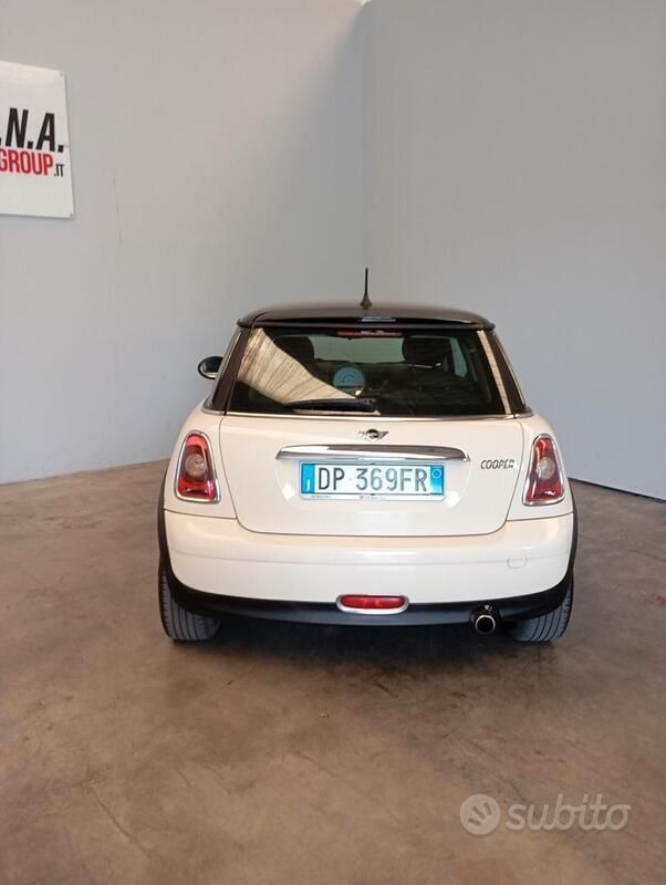 Usata Mini Cooper 120 CV (88 kW) 2008 Bianco Utilitaria