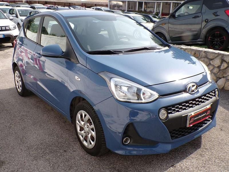 Usata Hyundai i10 67 CV (49 kW) 2017 Blu/azzurro Utilitaria