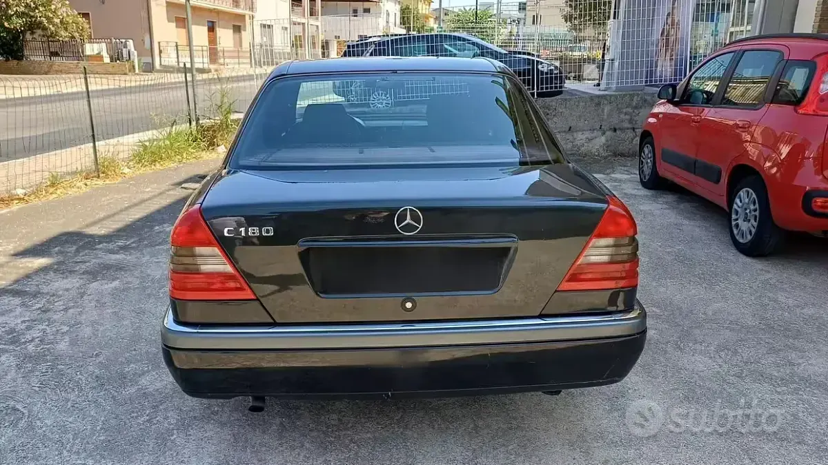 Usata Mercedes C180 1994 Nero Berlina