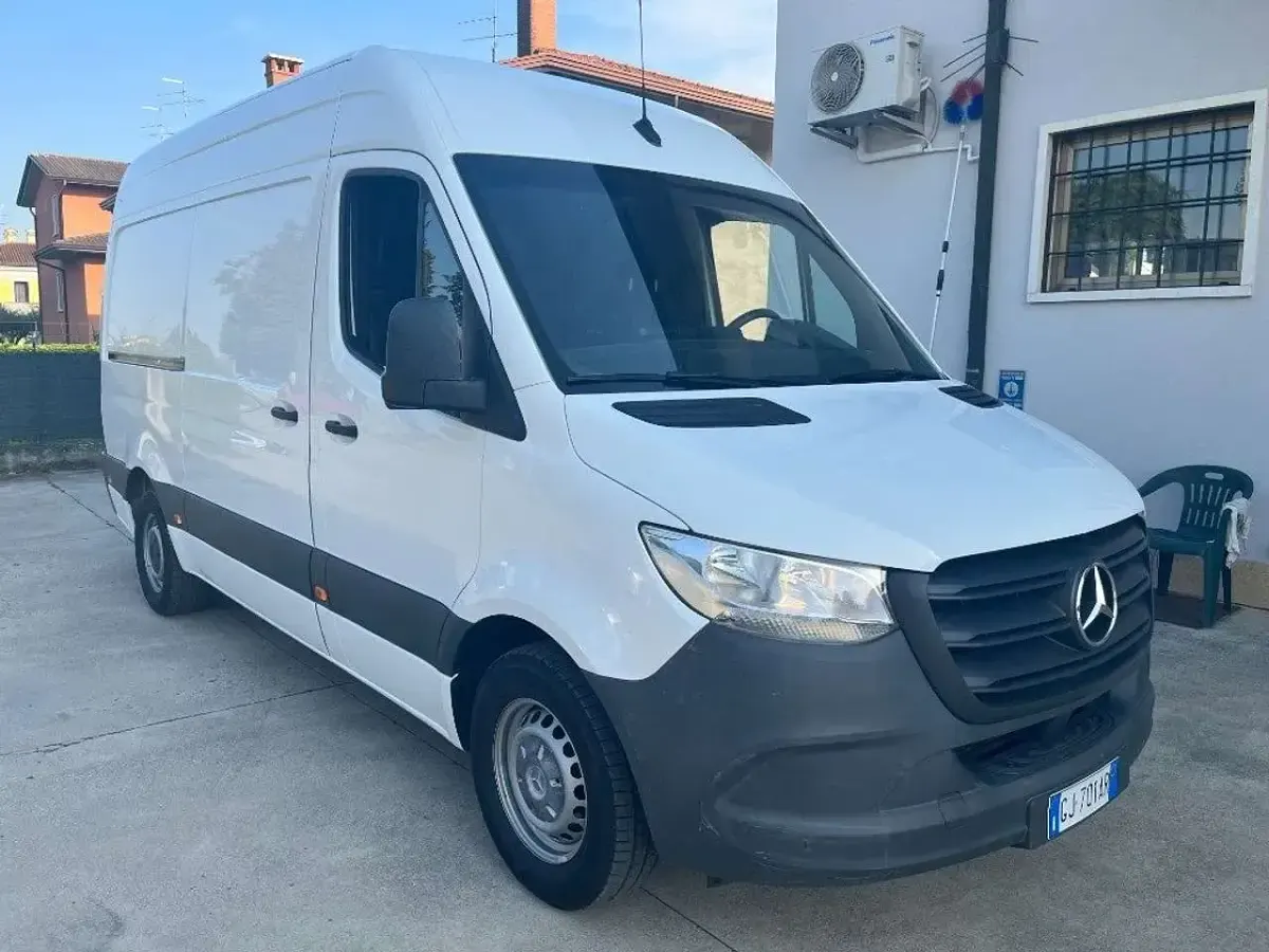 Usata Mercedes Sprinter 114 CV (83 kW) 2022 Bianco Furgone