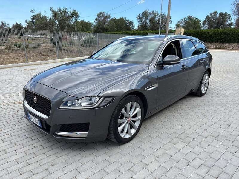 Grigio Usata 2018 Jaguar XF Sportbrake Station wagon | 9750 € (Buon prezzo) - Immagine 1/4