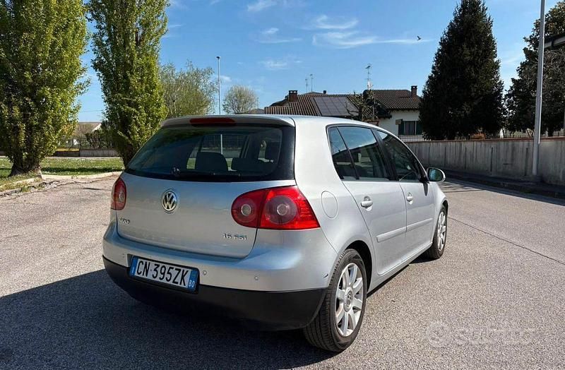 Usata VW Golf IV 2004 Grigio Utilitaria