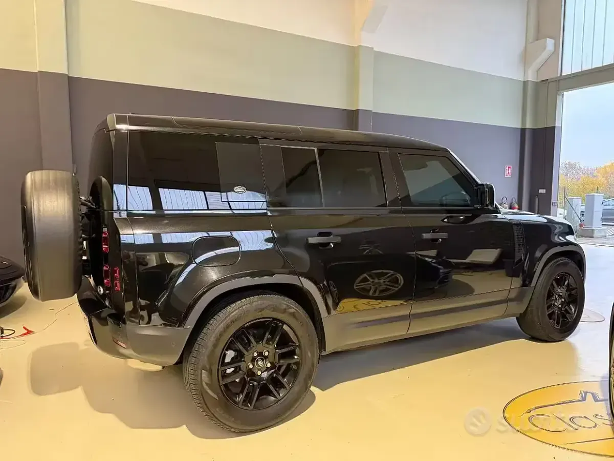 Usata Land Rover Defender 200 CV (147 kW) 2020 Nero SUV