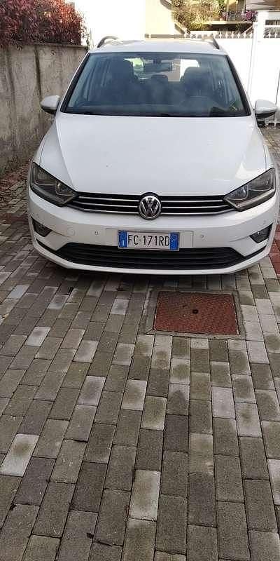 Usata 2016 VW Golf Sportsvan Highline Monovolume | 7900 € - Immagine 1/4