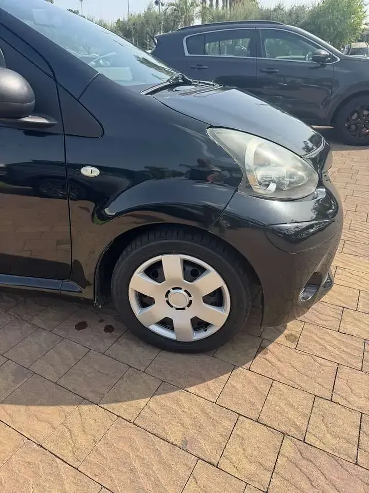 Usata Toyota Aygo Connect Style 68 CV (50 kW) 2013 Nero metallizzato Utilitaria