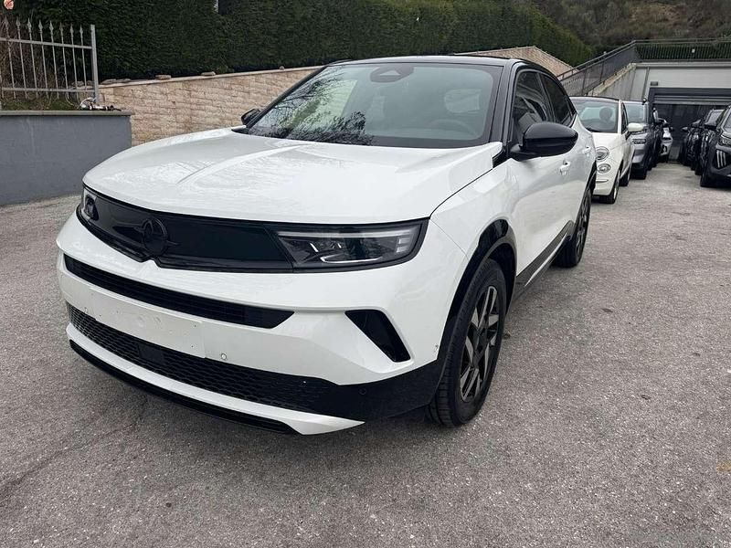 Bianco Usata 2024 Opel Mokka SUV | 18.990 € (Buon prezzo) - Immagine 1/4