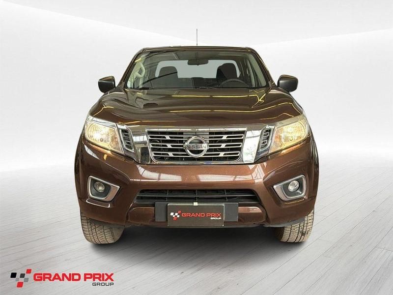Usata Nissan Navara Acenta 164 CV (120 kW) 2019 Marrone Pick-up