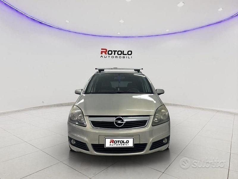 Usata Opel Zafira Cosmo 140 CV (102 kW) 2006 Beige Monovolume