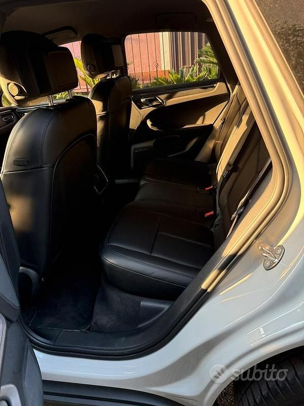 Usata Porsche Macan 265 CV (194 kW) 2023 Grigio SUV