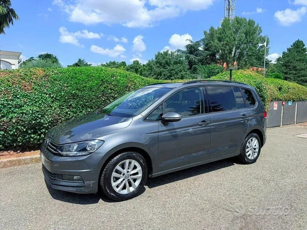Usata VW Touran Comfortline 116 CV (85 kW) 2018 Grigio Monovolume