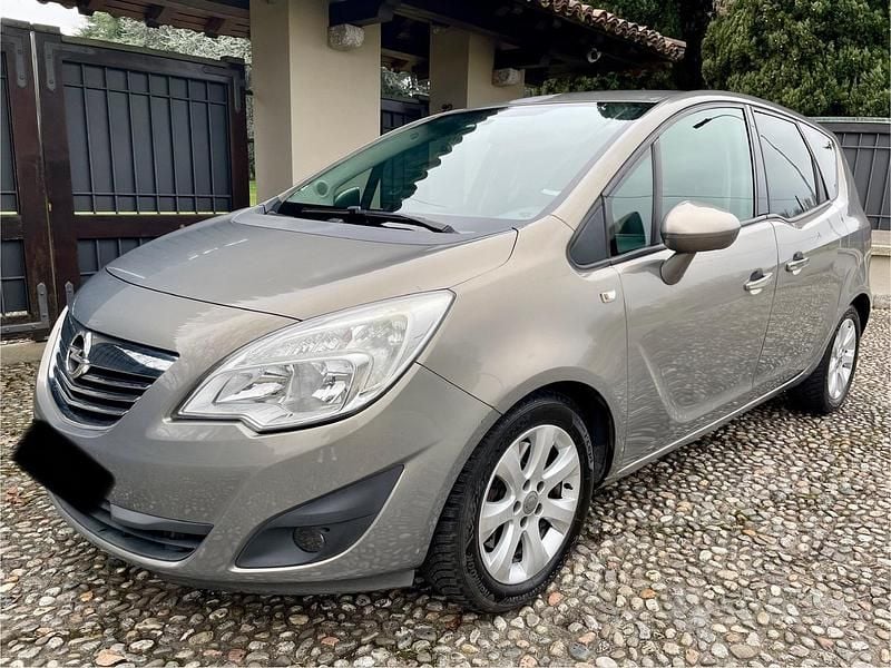 Usata Opel Meriva Cosmo 101 CV (74 kW) 2010 Grigio Monovolume
