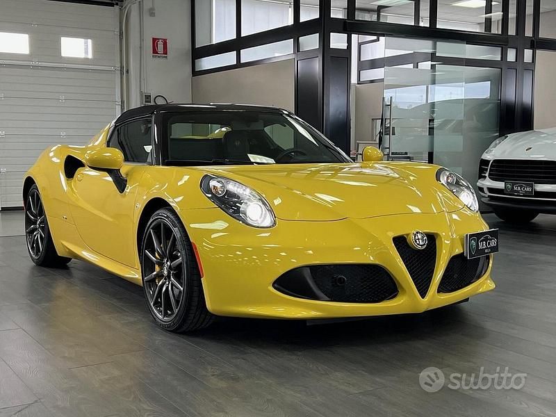 Giallo Usata 2016 Alfa Romeo 4C Spider Cabrio | 85.900 € - Immagine 1/4
