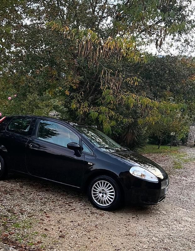 Usata Fiat Punto 75 CV (55 kW) 2005 Nero Utilitaria