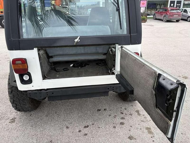 Usata Jeep Wrangler 103 CV (75 kW) 1989 SUV