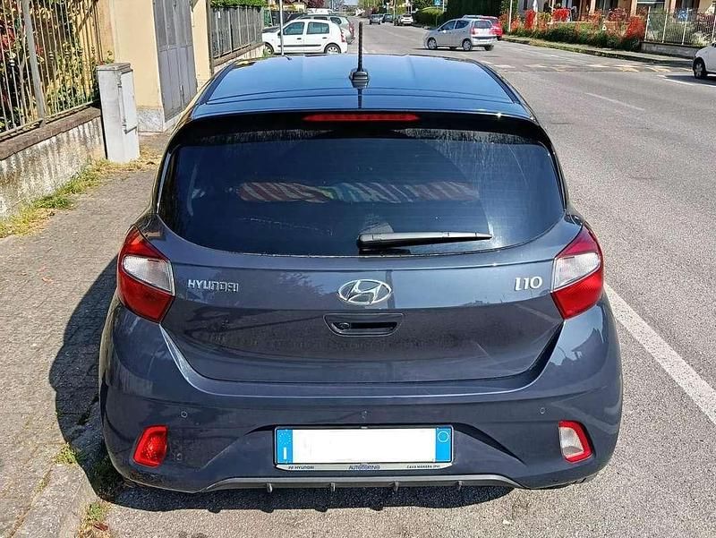 Usata Hyundai i10 65 CV (47 kW) 2023 Grigio Utilitaria
