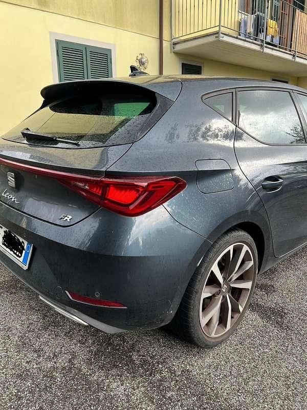 Usata Seat Leon FR 150 CV (110 kW) 2021 Grigio Berlina
