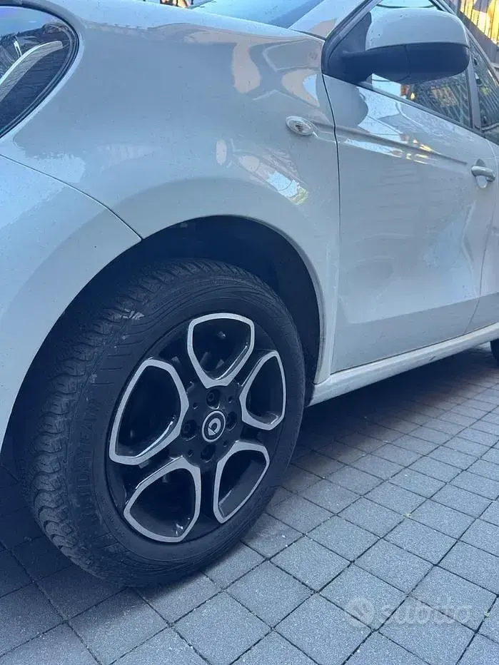 Usata Smart ForFour Prime 90 CV (66 kW) 2019 Bianco Utilitaria