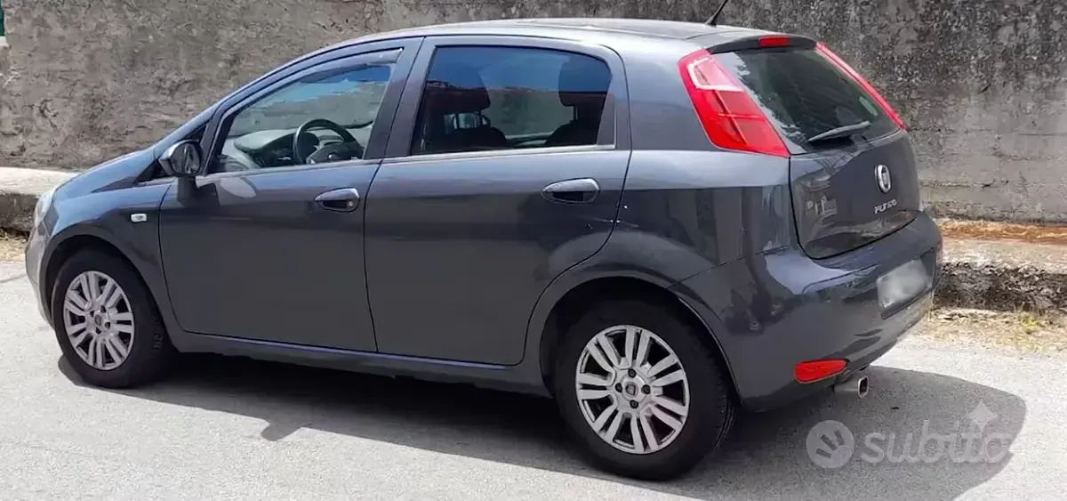 Usata Fiat Punto 95 CV (69 kW) 2016 Grigio Utilitaria