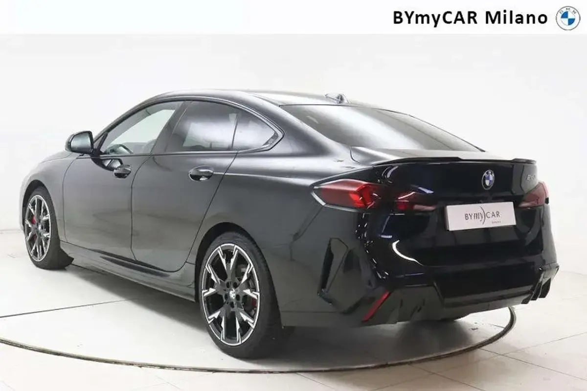 Usata BMW 218 M Sport 150 CV (110 kW) 2025 Nero zaffiro Coupé
