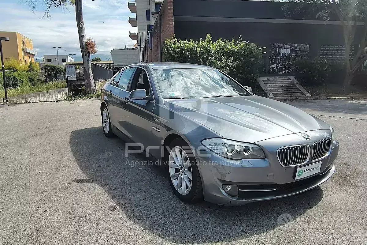 Usata BMW 520 Efficient Dynamics 184 CV (135 kW) 2012 Grigio Berlina