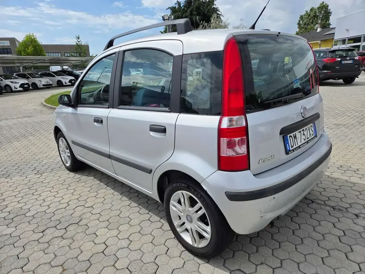 Usata Fiat Panda Dynamic 69 CV (50 kW) 2008 Argento Utilitaria