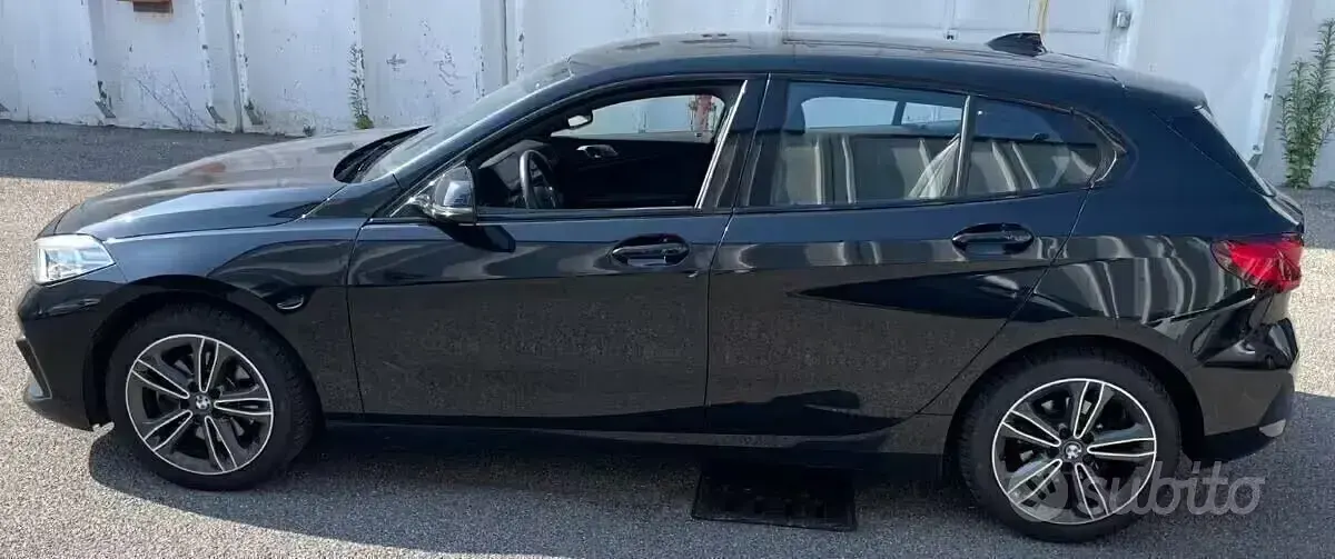Usata BMW 118 Sport Line 140 CV (102 kW) 2020 Nero Berlina