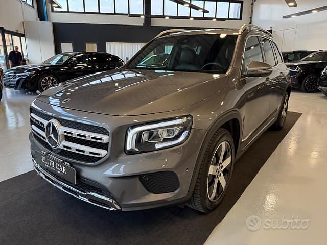 Usata Mercedes GLB200 163 CV (119 kW) 2021 Grigio SUV