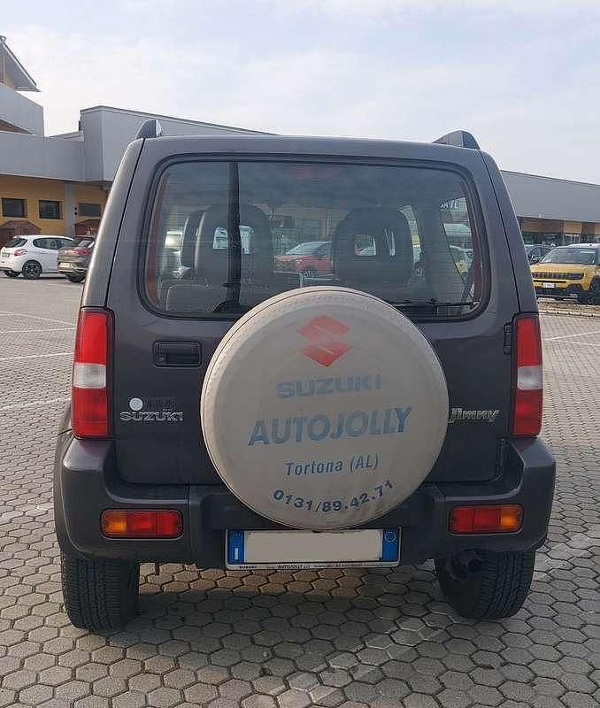 Usata Suzuki Jimny 86 CV (63 kW) 2010 Grigio SUV