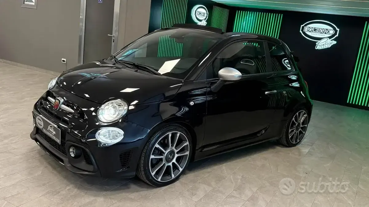 Usata Abarth 595C 165 CV (121 kW) 2022 Nero Cabrio