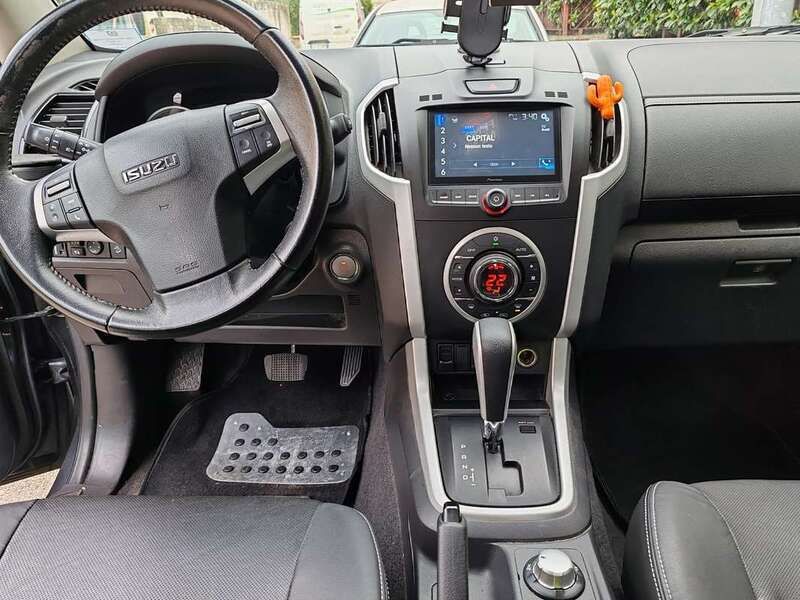 Grigio Usata 2020 Isuzu D-Max Pick-up | 28.000 € (Buon prezzo) - Immagine 1/4