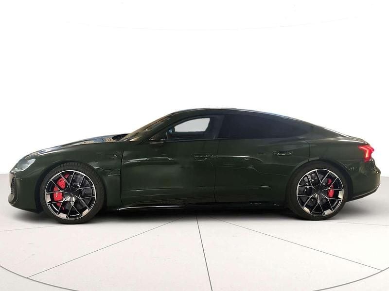 Nuova Audi e-tron GT quattro Performance 680 kW (925 CV) 2025 Verniciature personalizzate au Berlina