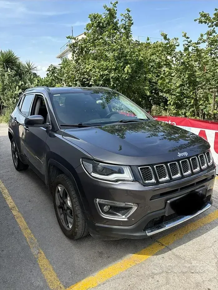 Usata Jeep Compass 140 CV (102 kW) 2018 Grigio SUV
