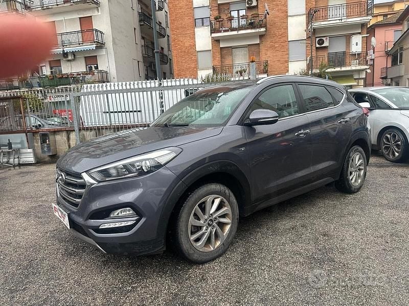 Usata Hyundai Tucson Comfort 136 CV (100 kW) 2015 Grigio SUV