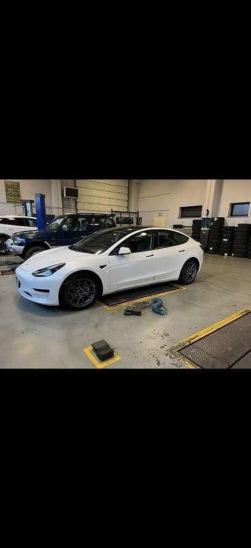 Usata Tesla Model 3 235 kW (320 CV) 2023 Bianco Berlina