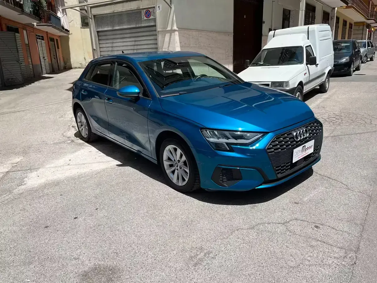 Usata Audi A3 Business 116 CV (85 kW) 2022 Bluazzurro Berlina