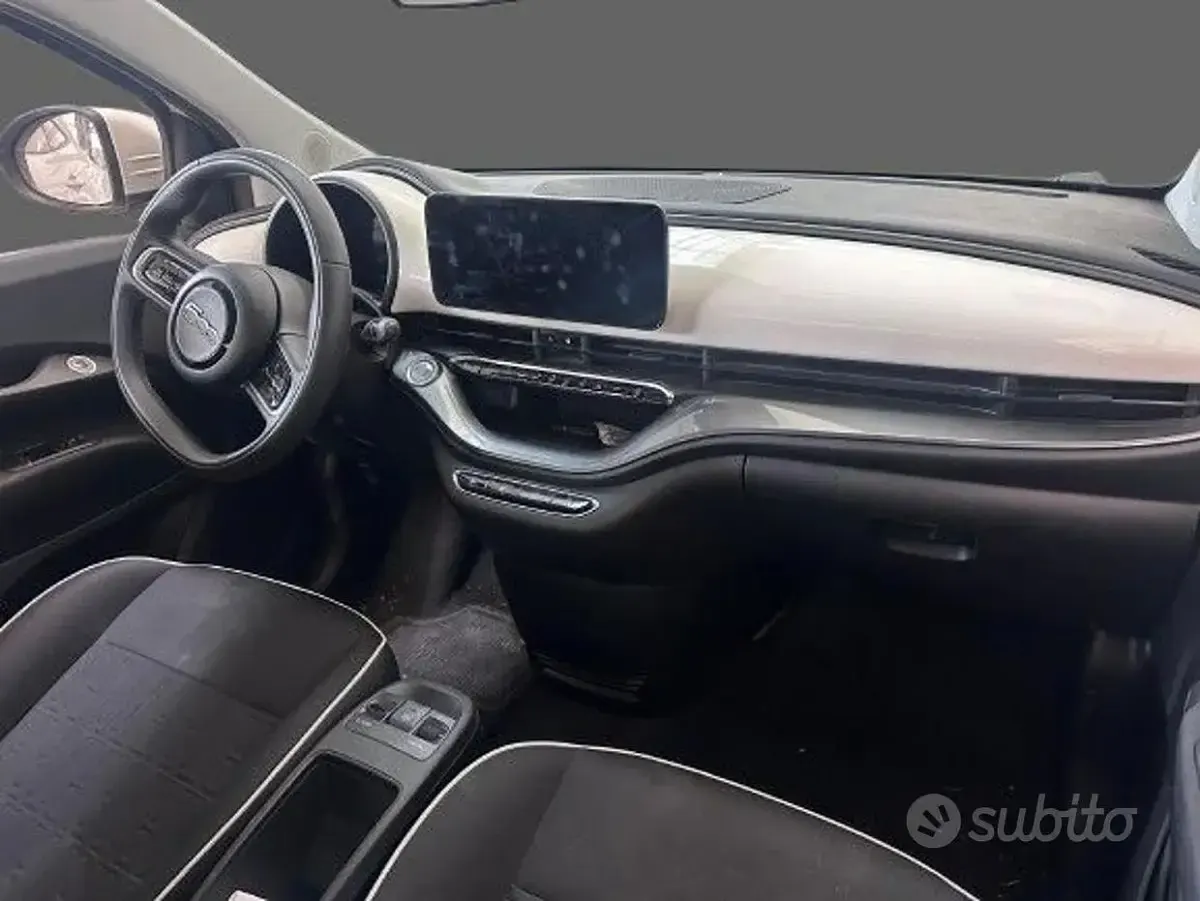 Usata Fiat 500e 42 kW (58 CV) 2023 Bianco Berlina