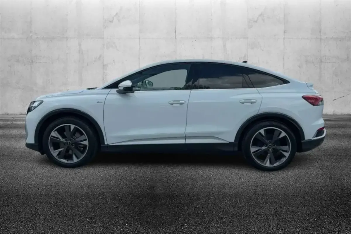 Usata Audi Q4 e-tron 69 kW (95 CV) 2023 Bianco SUV