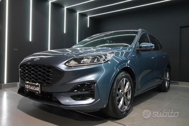 Usata Ford Kuga ST-Line 120 CV (88 kW) 2022 Blu SUV