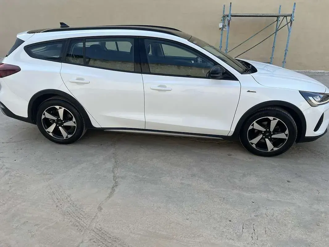 Usata Ford Focus Active 120 CV (88 kW) 2022 Station wagon